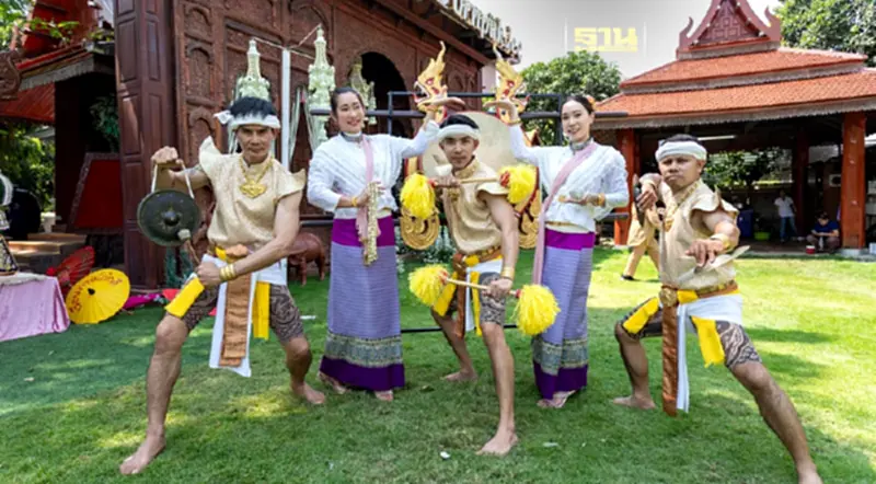 รังสรรค์ เรือนภรณ์ภักดี เล่าเรื่องศิลปวัฒนธรรม ประเพณี รังสรรค์ เรือนภรณ์ภักดี เล่าเรื่องศิลปวัฒนธรรม ประเพณี