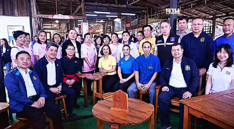 "พิมพ์ภัทรา” เร่งยกระดับผลิตภัณฑ์ชุมชนสร้างรายได้เพิ่ม ดันเศรษฐกิจไทย "พิมพ์ภัทรา” เร่งยกระดับผลิตภัณฑ์ชุมชนสร้างรายได้เพิ่ม ดันเศรษฐกิจไทย