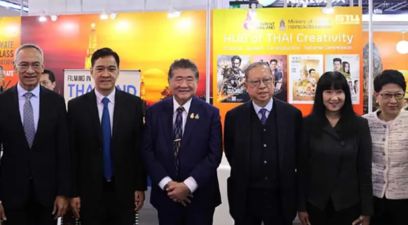"ภูมิธรรม" บุกฮ่องกง ดันภาพยนตร์-ซีรีส์ไทย ร่วมงาน FILMART 2024 "ภูมิธรรม" บุกฮ่องกง ดันภาพยนตร์-ซีรีส์ไทย ร่วมงาน FILMART 2024