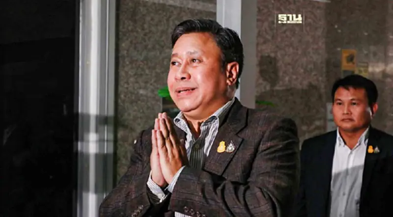 "จักรภพ เพ็ญแข" จากอดีต รมต.สำนักนายกฯ สู่ ผู้ลี้ภัยทางการเมือง "จักรภพ เพ็ญแข" จากอดีต รมต.สำนักนายกฯ สู่ ผู้ลี้ภัยทางการเมือง