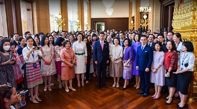"ปานปรีย์" เปิดใจลาข้าราชการ กต. “เป็นการอำลาชั่วคราว-เรียกใช้ได้ตลอด" "ปานปรีย์" เปิดใจลาข้าราชการ กต. “เป็นการอำลาชั่วคราว-เรียกใช้ได้ตลอด"