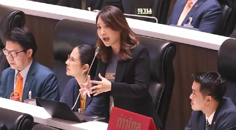 ศิริกัญญา ตีลังกาตีความ "ยืมเงิน ธ.ก.ส." ชำแหละแหล่งเงิน "ดิจิทัลวอลเล็ต"