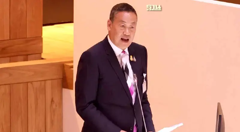 นายกฯ สวน ก้าวไกล อย่าเป็นจิ้งจกทัก "ตั๋ว ตร." มีหลักฐานพร้อมดำเนินการ