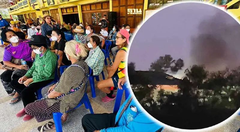 ชาวบ้านทนควันพิษโรงงานระยองไม่ไหว  รวมตัวหาคนรับผิดชอบ  หลังไฟปะทุขึ้นอีก