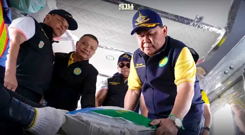 “ไชยา”ขึ้นบินทำฝนเทียมเชียงใหม่ มั่นใจสงกรานต์ปีนี้ไร้ฝุ่นพิษ PM 2.5 “ไชยา”ขึ้นบินทำฝนเทียมเชียงใหม่ มั่นใจสงกรานต์ปีนี้ไร้ฝุ่นพิษ PM 2.5