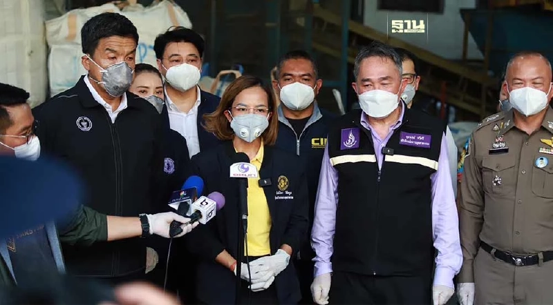 ผงะ! พบ"กากแคดเมียม" กลางกรุง 150 ตัน พิมพ์ภัทราเผยซุกโรงงานย่านบางซื่อ ผงะ! พบ"กากแคดเมียม" กลางกรุง 150 ตัน พิมพ์ภัทราเผยซุกโรงงานย่านบางซื่อ