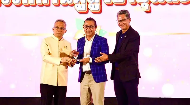 "nation Insight" รับโล่ประกาศเกียรติคุณ สื่อสร้างสรรค์ด้านผู้สูงอายุฯ "nation Insight" รับโล่ประกาศเกียรติคุณ สื่อสร้างสรรค์ด้านผู้สูงอายุฯ