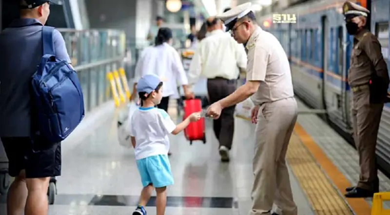 การรถไฟฯ เผยผู้โดยสารทยอยเดินทางกลับกรุงเทพฯก่อนวันสุดท้ายสงกรานต์ 2567 การรถไฟฯ เผยผู้โดยสารทยอยเดินทางกลับกรุงเทพฯก่อนวันสุดท้ายสงกรานต์ 2567