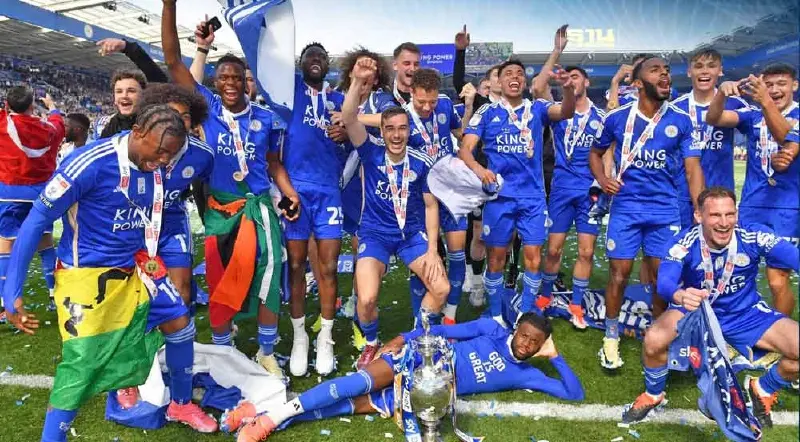 ถ่ายทอดสดขบวนพาเหรด เลสเตอร์ ซิตี้ ฉลองแชมป์แชมเปี้ยนชิพ คืนนี้ ถ่ายทอดสดขบวนพาเหรด เลสเตอร์ ซิตี้ ฉลองแชมป์แชมเปี้ยนชิพ คืนนี้