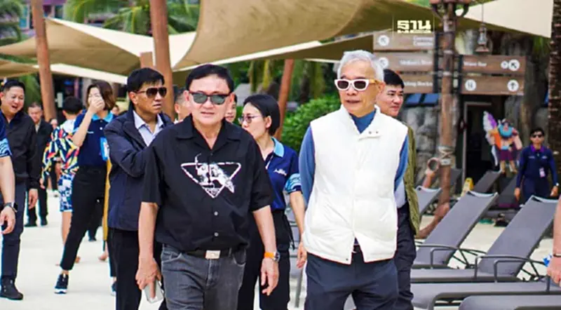 “สุวัจน์” เผย ”ทักษิณ” เยือนภูเก็ต รอบ 17 ปี รับทราบสถานการณ์ท่องเที่ยว “สุวัจน์” เผย ”ทักษิณ” เยือนภูเก็ต รอบ 17 ปี รับทราบสถานการณ์ท่องเที่ยว