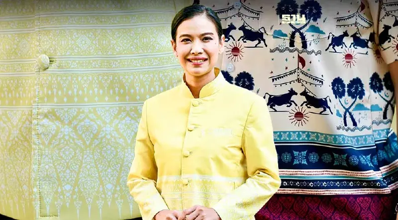 เพชรบุรี ตัดชุดลาย "สุวรรณวัชร์ - ต้นตาลโตนด วัวลาน" แจกทั้งคณะ ครม.สัญจร 