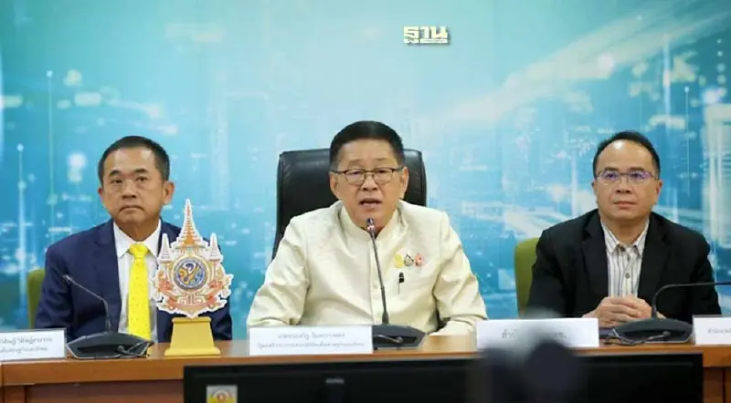 "ดีอี" ผงะพบคนเดียวถือครอง 400 บัญชี วอนประชาชนอย่าตื่นตระหนก "ดีอี" ผงะพบคนเดียวถือครอง 400 บัญชี วอนประชาชนอย่าตื่นตระหนก