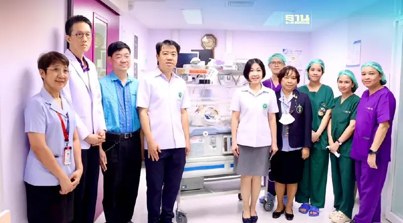 ในหลวง ราชินี ทรงรับเด็กโรคหัวใจวัย 6 วัน เป็นคนไข้ในพระบรมราชานุเคราะห์