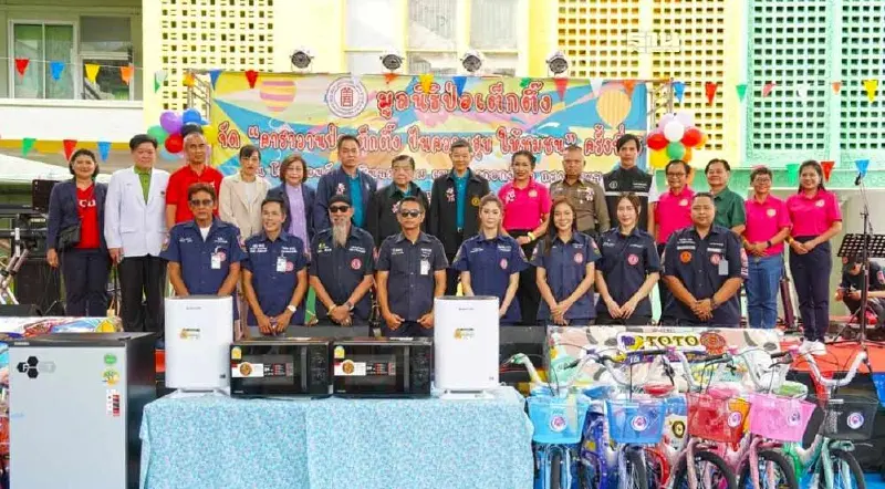 “มูลนิธิป่อเต็กตึ๊ง”ปันความสุขให้ชาวชุมชนเขตบางกอกน้อย กทม.