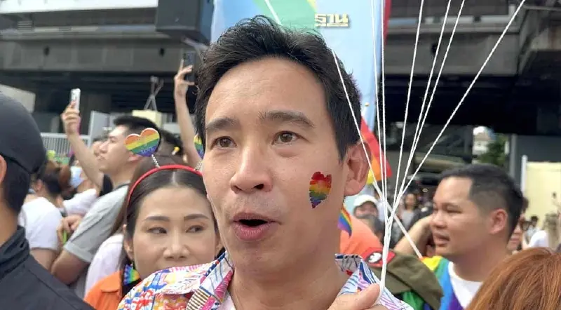 “พิธา”ประกาศพร้อมชิงเก้าอี้นายกฯ หาก“เศรษฐา”หลุดตำแหน่ง