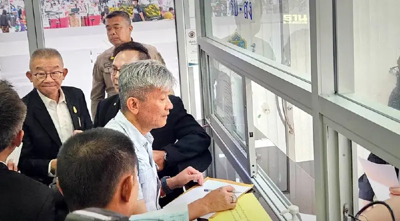 ผู้สมัคร สว. พาเหรดร้อง “กกต.-ศาลฎีกา” กระบวนการเลือกไม่ชอบ