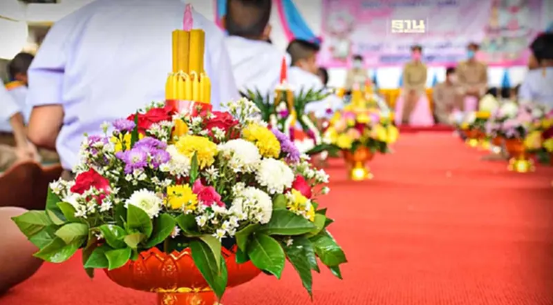 พิธีไหว้ครู 2567 ความสำคัญ ประวัติ และ ดอกไม้ในการไหว้ครูพร้อมความหมาย พิธีไหว้ครู 2567 ความสำคัญ ประวัติ และ ดอกไม้ในการไหว้ครูพร้อมความหมาย