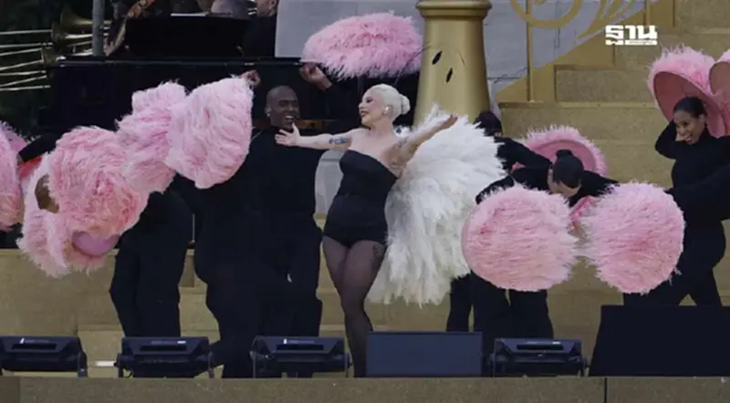 Lady Gaga โชว์คาบาเร่ต์ พิธีเปิดโอลิมปิกปารีส 2024 ริมแม่น้ำแซน Lady Gaga โชว์คาบาเร่ต์ พิธีเปิดโอลิมปิกปารีส 2024 ริมแม่น้ำแซน