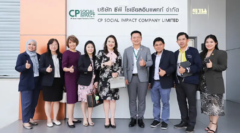 คณะผู้บริหารจุฬาลงกรณ์มหาวิทยาลัย เยี่ยมชมโรงงานหน้ากากอนามัยซีพี คณะผู้บริหารจุฬาลงกรณ์มหาวิทยาลัย เยี่ยมชมโรงงานหน้ากากอนามัยซีพี