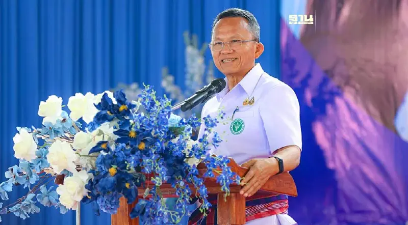 "สมศักดิ์" เดินหน้าแก้บุคลากรขาดแคลน เตรียมออกนอกกรอบ ก.พ. "สมศักดิ์" เดินหน้าแก้บุคลากรขาดแคลน เตรียมออกนอกกรอบ ก.พ.