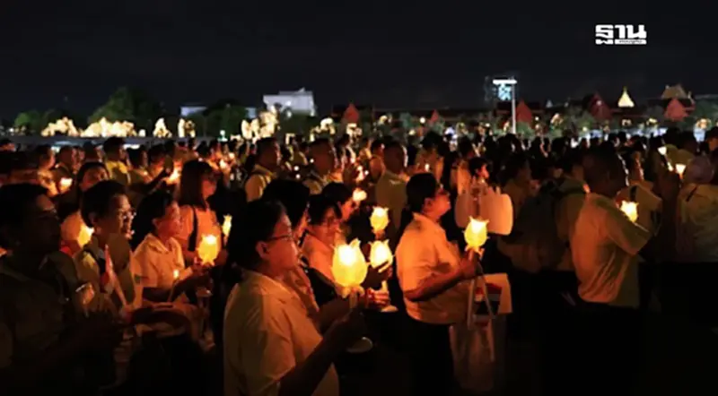 รัฐบาล ปลื้ม คนไทยรวมพลัง "เฉลิมพระเกียรติ 72 พรรษา" พร้อมเพรียงทั่วประเทศ รัฐบาล ปลื้ม คนไทยรวมพลัง "เฉลิมพระเกียรติ 72 พรรษา" พร้อมเพรียงทั่วประเทศ