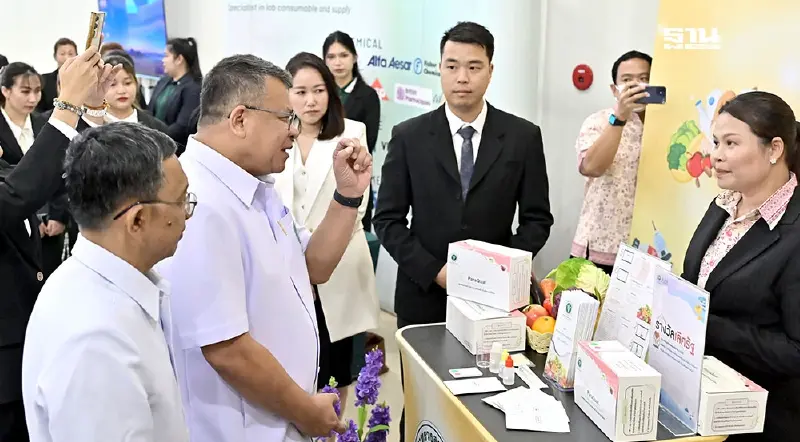 กรมวิทย์ เปิดตัว ชุดตรวจพาราควอตในผักผลไม้ฝีมือคนไทย กรมวิทย์ เปิดตัว ชุดตรวจพาราควอตในผักผลไม้ฝีมือคนไทย