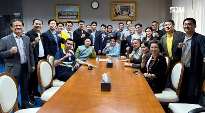 เปิดโฉม 26 สส.ก๊วน“ธรรมนัส” ทิ้ง“ลุงป้อม” ผนึก 5 สส.พรรคเล็กชิงร่วมรัฐบาล เปิดโฉม 26 สส.ก๊วน“ธรรมนัส” ทิ้ง“ลุงป้อม” ผนึก 5 สส.พรรคเล็กชิงร่วมรัฐบาล