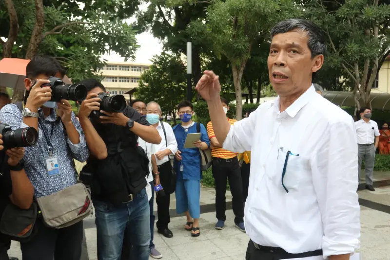 "แก้วสรร อติโพธิ" มอง ก้าวใหม่...ของก้าวไกล ? "แก้วสรร อติโพธิ" มอง ก้าวใหม่...ของก้าวไกล ?