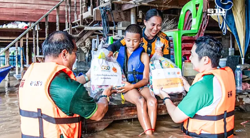 “เครือซีพี” รวมพลังช่วยชาวสุโขทัย ฝ่าวิกฤตน้ำท่วม ส่งทีมอาสาลงพื้นที่ “เครือซีพี” รวมพลังช่วยชาวสุโขทัย ฝ่าวิกฤตน้ำท่วม ส่งทีมอาสาลงพื้นที่