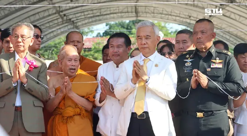 “สุวัจน์"เป็นประธานเททองหล่อเศียรหลวงพ่อคูณองค์ใหญ่ วัดบ้านไร่