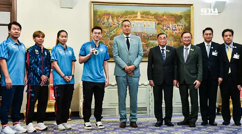 นายกฯ เปิดทำเนียบฯ รับ “วิว กุลวุฒิ”  ยินดี สร้างประวัติศาสตร์ให้ประเทศ