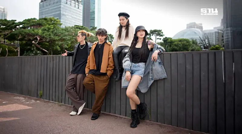 Gen Z จีน ตัวแปรสำคัญ สั่นสะเทือนตลาดแบรนด์หรูทั่วโลก Gen Z จีน ตัวแปรสำคัญ สั่นสะเทือนตลาดแบรนด์หรูทั่วโลก