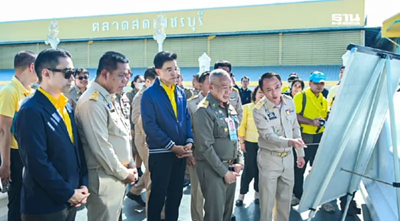 ราชเลขานุการในพระองค์ฯ ติดตามความก้าวหน้าการเตรียมความพร้อมรับอุทกภัย จังหวัดเพชรบุรี ราชเลขานุการในพระองค์ฯ ติดตามความก้าวหน้าการเตรียมความพร้อมรับอุทกภัย จังหวัดเพชรบุรี