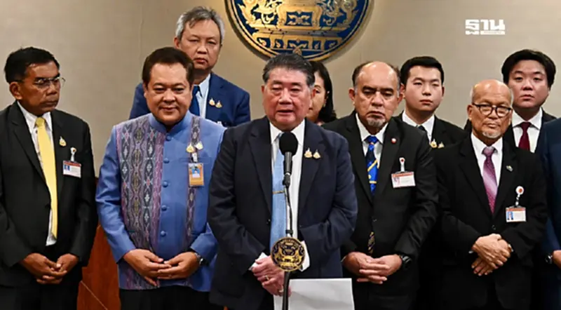 ครม.ไฟเขียว “คณะรัฐมนตรี” รับเงินเดือนต่อ-ห้ามเสนอโครงการใหม่ ครม.ไฟเขียว “คณะรัฐมนตรี” รับเงินเดือนต่อ-ห้ามเสนอโครงการใหม่