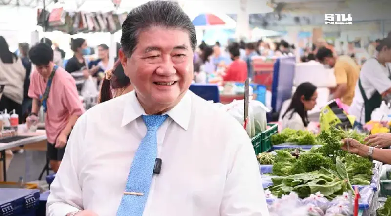 พ่อค้าแม่ค้าปลื้ม “ภูมิธรรม” ฟรีค่าเช่าแผงตลาดนัด พร้อมต่อยอดเงินดิจิทัล