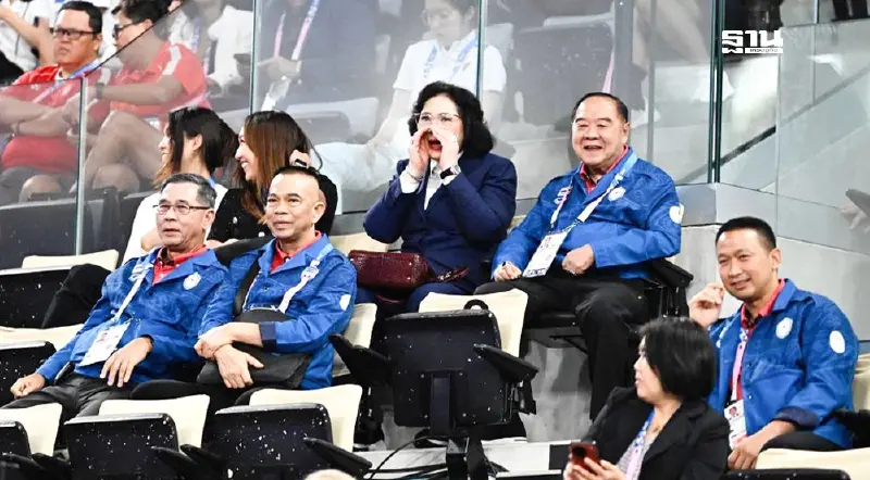 คุณหญิงปัทมา-พล.อ.ประวิตร ให้กำลังใจ “วิว กุลวุฒิ” ทะลุรอบรอง โอลิมปิก 2024 คุณหญิงปัทมา-พล.อ.ประวิตร ให้กำลังใจ “วิว กุลวุฒิ” ทะลุรอบรอง โอลิมปิก 2024
