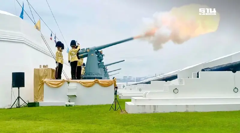 กองทัพเรือยิงสลุตหลวงเฉลิมพระเกียรติ พระพันปีหลวง 12 สิงหาคม