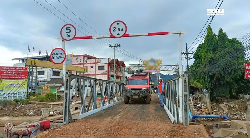 ชาวเชียงรายเฮ “ทช.” เปิดให้บริการสะพานเบลีย์ หลังน้ำท่วมหนัก