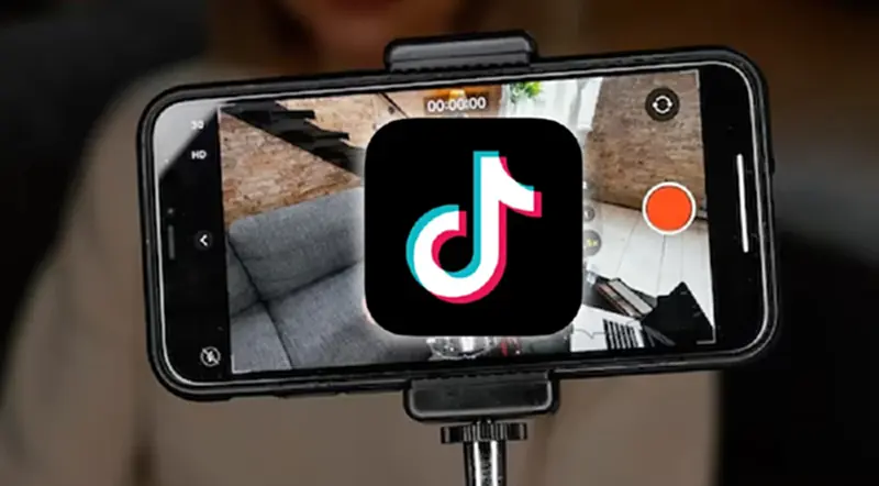 เปิดสูตรลับอินฟลูฯ สร้างรายได้หลักแสนบน TikTok จากทุนเริ่มต้น 900 บาท เปิดสูตรลับอินฟลูฯ สร้างรายได้หลักแสนบน TikTok จากทุนเริ่มต้น 900 บาท