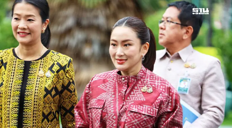 ขึ้นค่าแรงขั้นต่ำ 400 บาท “แพทองธาร” ยันต้องขึ้นในปีนี้ ขึ้นค่าแรงขั้นต่ำ 400 บาท “แพทองธาร” ยันต้องขึ้นในปีนี้