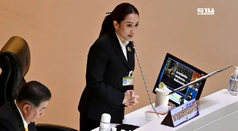 'นายกฯอิ๊งค์' ดัน 5 นโยบายรัฐบาลระยะกลาง-ยาว เสริมแกร่งเศรษฐกิจไทย 'นายกฯอิ๊งค์' ดัน 5 นโยบายรัฐบาลระยะกลาง-ยาว เสริมแกร่งเศรษฐกิจไทย