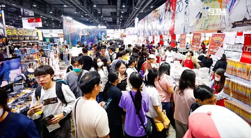 สถิติใหม่ "งานมหกรรมหนังสือระดับชาติ" ทะลักวันเดียว 1.7 แสนคน สถิติใหม่ "งานมหกรรมหนังสือระดับชาติ" ทะลักวันเดียว 1.7 แสนคน