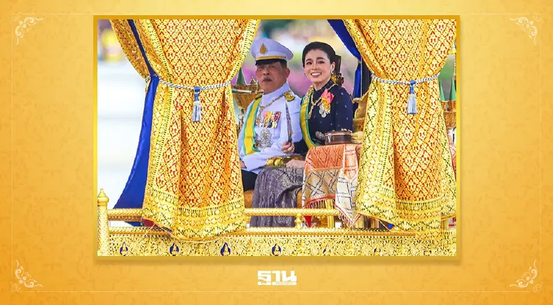 "ในหลวง-พระราชินี" เสด็จฯ ถวายผ้าพระกฐินทางชลมารคอย่างสมพระเกียรติ "ในหลวง-พระราชินี" เสด็จฯ ถวายผ้าพระกฐินทางชลมารคอย่างสมพระเกียรติ