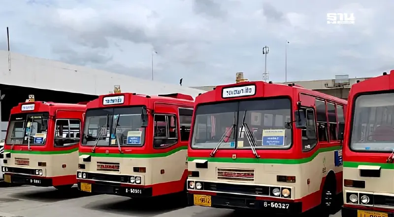 ขสมก.จัดรถรับ-ส่งฟรี ประชาชนร่วมสักการะ พระบรมราชานุสาวรีย์ ในหลวงร.9