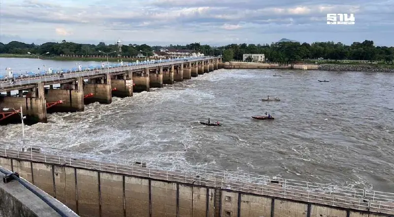 เขื่อนเจ้าพระยาปรับลดระบายน้ำต่อเนื่อง หลังฝนลดน้อยลง