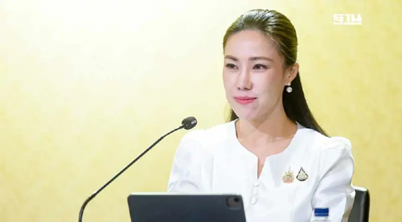 รัฐบาล สั่ง กพท. เร่งแก้ตั๋วเครื่องบินแพง รับวันหยุดยาวปีใหม่ 2568 รัฐบาล สั่ง กพท. เร่งแก้ตั๋วเครื่องบินแพง รับวันหยุดยาวปีใหม่ 2568