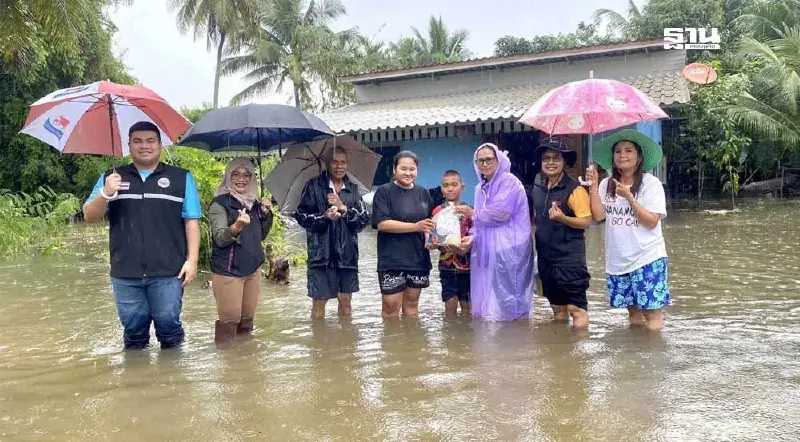 กรมพัฒนาที่ดิน ส่งหมอดินอาสา มอบอาหาร-ถุงยังชีพ ช่วยผู้ประสบอุทกภัยภาคใต้