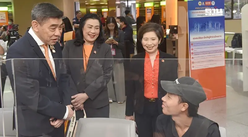 ผู้ประกันตนแห่ยื่นกู้บ้าน ”ธอส.“ เพิ่มวันเปิดทำการเสาร์-อาทิตย์นี้