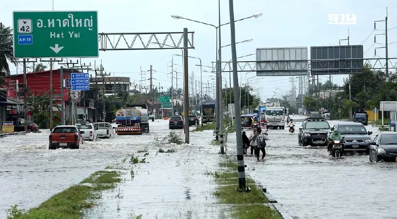 น้ำท่วมภาคใต้ “ทล.-ทช.” สั่งปิดถนน 46 เส้นทาง งดสัญจร 5 จังหวัด