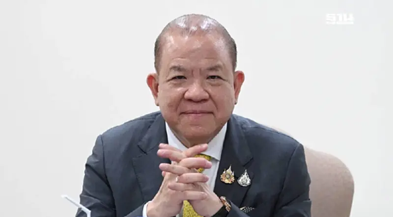 จับตา "พิชัย" รมว.พาณิชย์ นั่งหัวโต๊ะลุยปราบธุรกิจนอมินี จับตา "พิชัย" รมว.พาณิชย์ นั่งหัวโต๊ะลุยปราบธุรกิจนอมินี